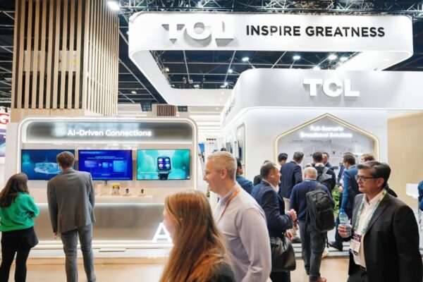 TCL prezintă cele mai noi inovații în conectivitatea broadband bazată pe inteligență artificială la Network X 2025