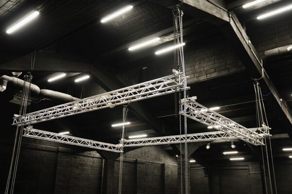 cstudio lansează RED, unul dintre cele mai mari spații foto-video din București, creat pentru producții de nivel internațional